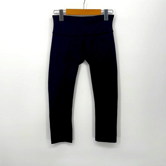 LULULEMON Mid Rise Cropped Legging - Picture 2 of 3